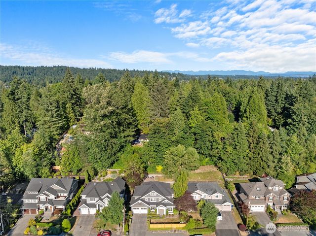 2424 108th Avenue NE, Bellevue, WA 98004