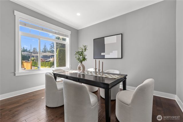 2424 108th Avenue NE, Bellevue, WA 98004
