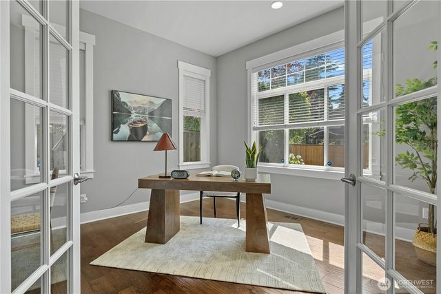 2424 108th Avenue NE, Bellevue, WA 98004