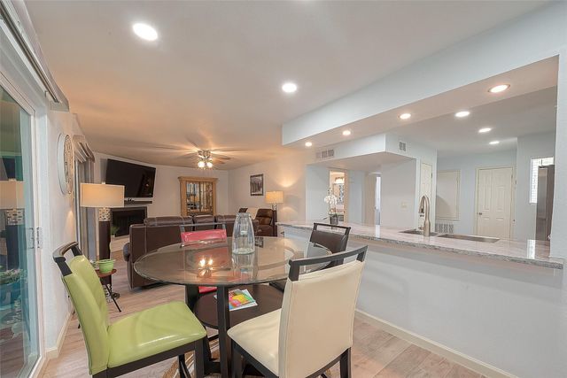 14515 Wunderlich Drive 610, Houston, TX 77069