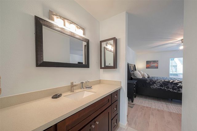 14515 Wunderlich Drive 610, Houston, TX 77069