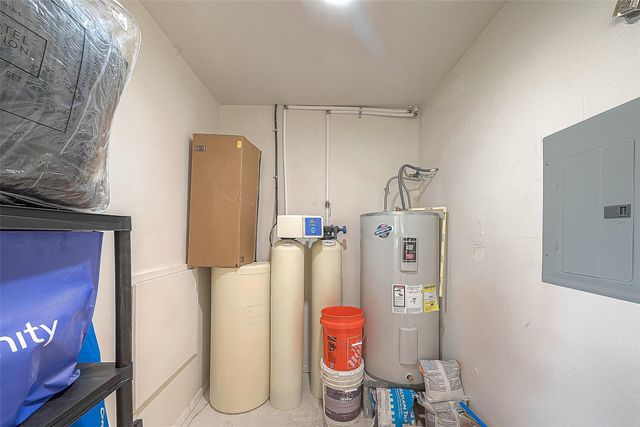 14515 Wunderlich Drive 610, Houston, TX 77069