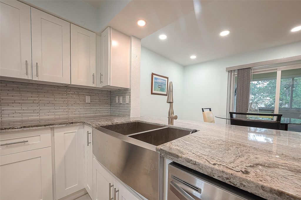 14515 Wunderlich Drive 610, Houston, TX 77069