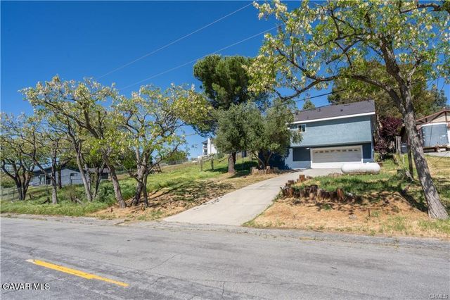42640 Ranch Club Road, Lake Hughes, CA 93532