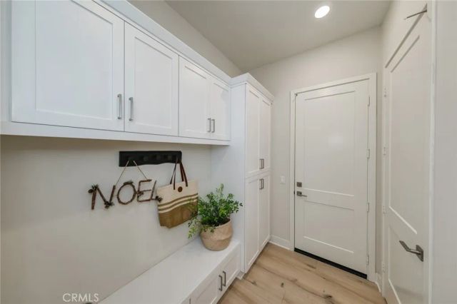 56 Chasma, Irvine, CA 92618