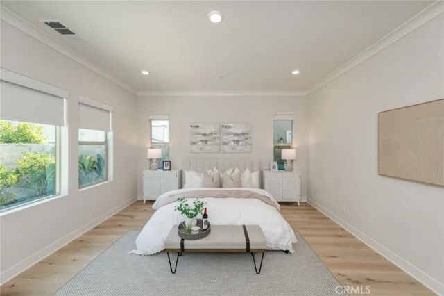 56 Chasma, Irvine, CA 92618