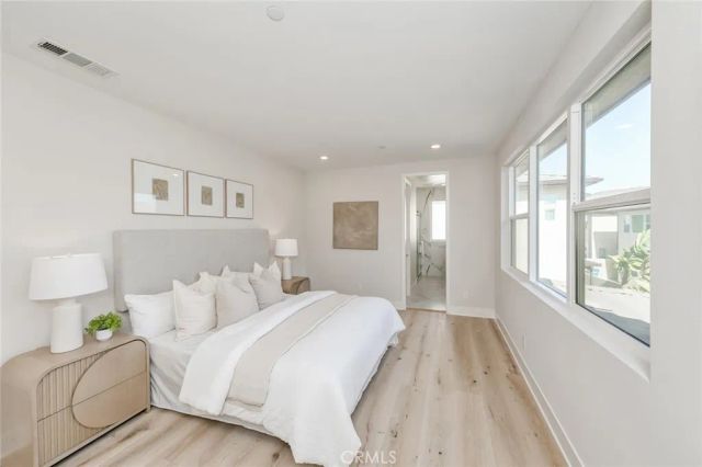 56 Chasma, Irvine, CA 92618