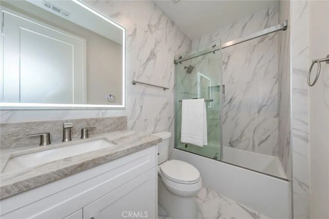 56 Chasma, Irvine, CA 92618