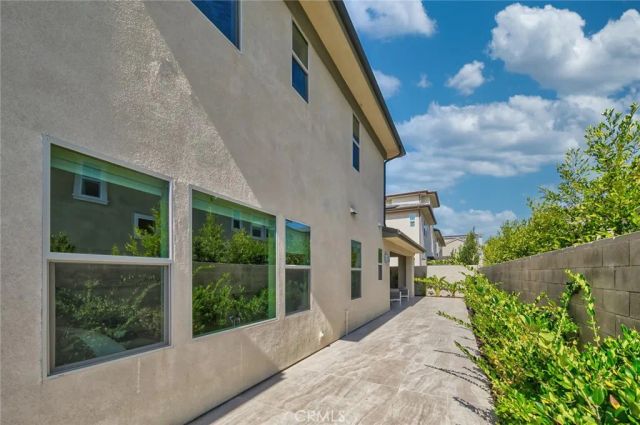 56 Chasma, Irvine, CA 92618