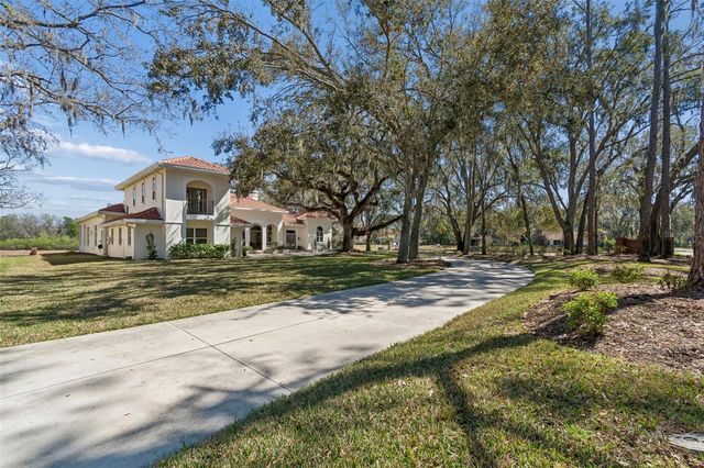 5212 GOLF LINKS BOULEVARD, Zephyrhills, FL 33541