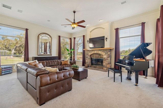 5212 GOLF LINKS BOULEVARD, Zephyrhills, FL 33541