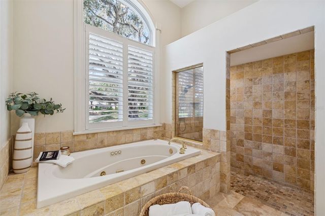 5212 GOLF LINKS BOULEVARD, Zephyrhills, FL 33541