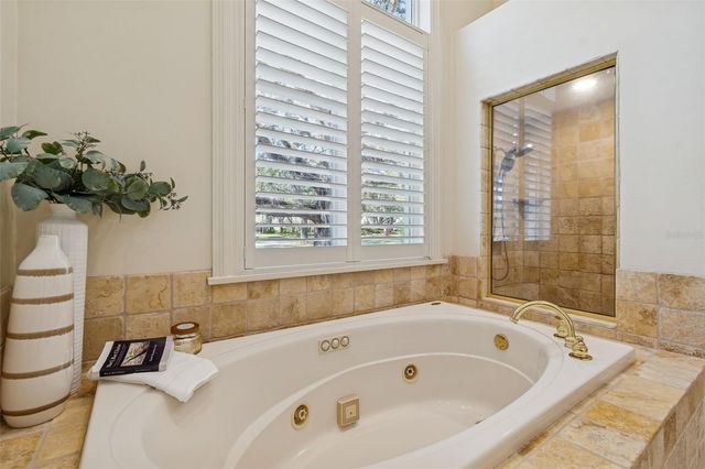 5212 GOLF LINKS BOULEVARD, Zephyrhills, FL 33541