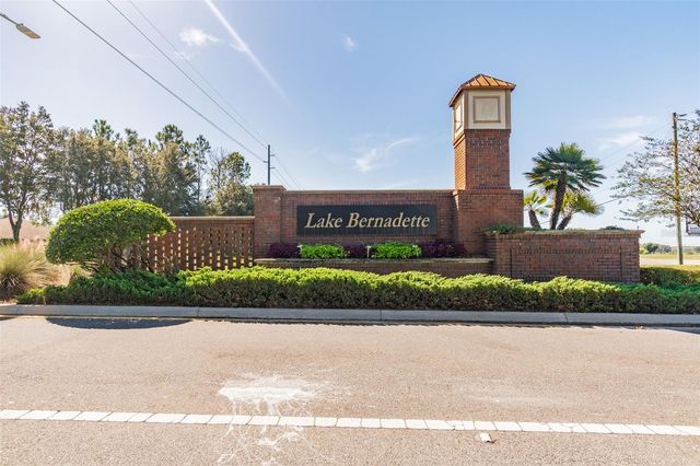 5212 GOLF LINKS BOULEVARD, Zephyrhills, FL 33541