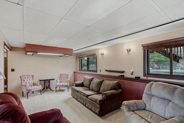 1885 Manton Street, Maplewood, MN 55109