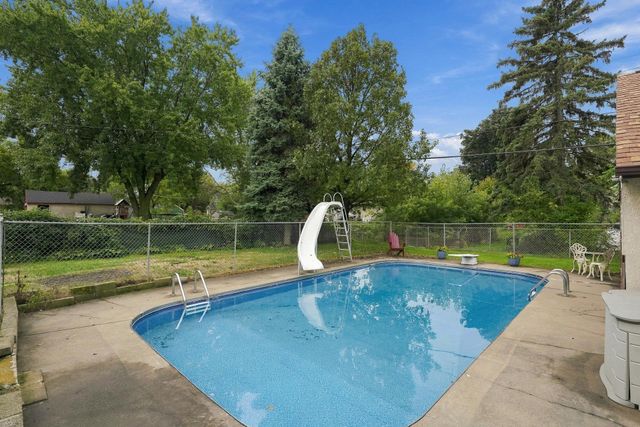 1885 Manton Street, Maplewood, MN 55109
