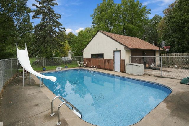 1885 Manton Street, Maplewood, MN 55109