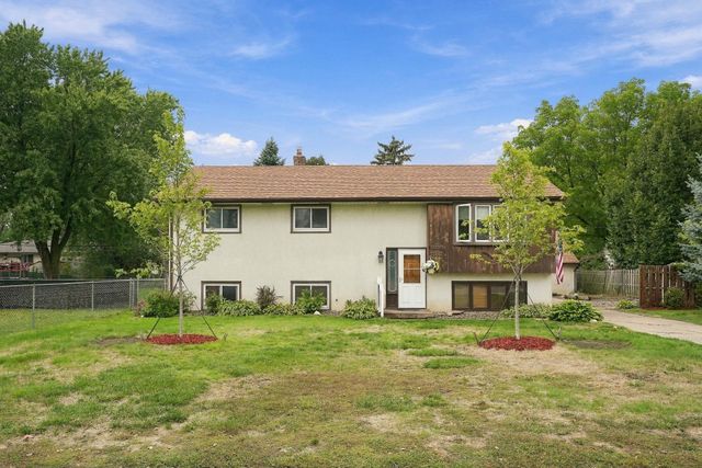 1885 Manton Street, Maplewood, MN 55109