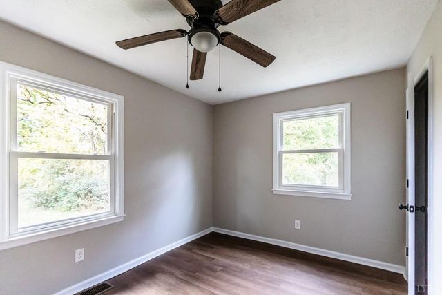 329 Stevens St, Appomattox, VA 24522