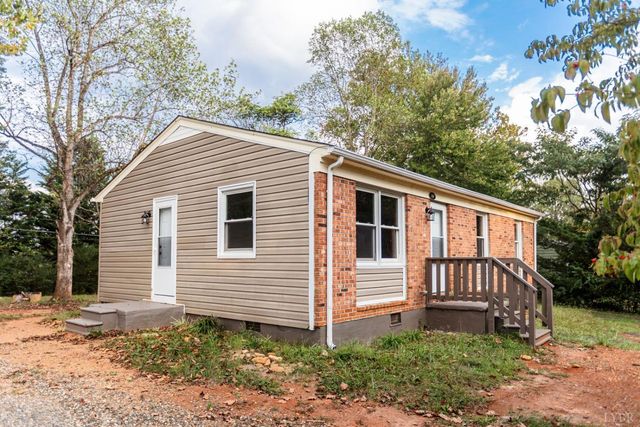 329 Stevens St, Appomattox, VA 24522