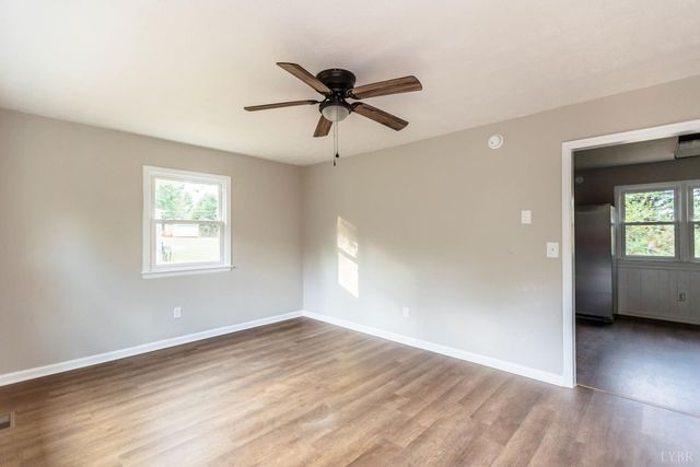 329 Stevens St, Appomattox, VA 24522