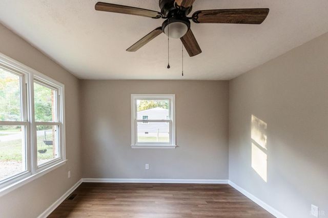 329 Stevens St, Appomattox, VA 24522