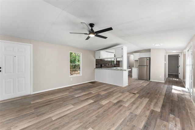 102 TREE FARM ROAD, Hawthorne, FL 32640