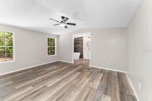 102 TREE FARM ROAD, Hawthorne, FL 32640