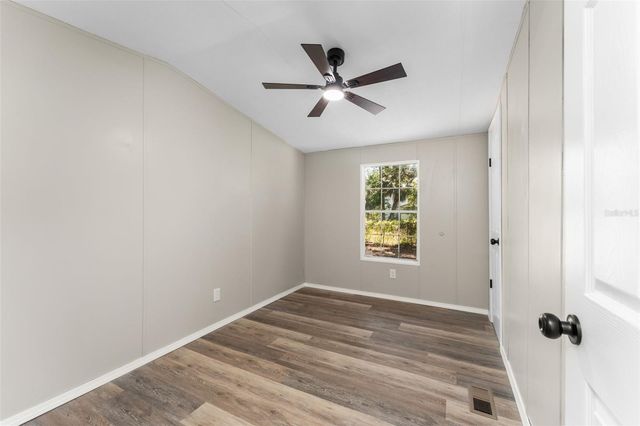 102 TREE FARM ROAD, Hawthorne, FL 32640