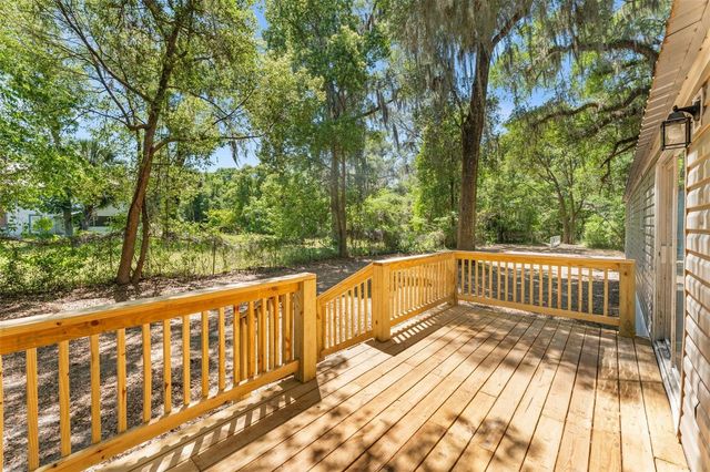 102 TREE FARM ROAD, Hawthorne, FL 32640