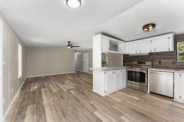 102 TREE FARM ROAD, Hawthorne, FL 32640