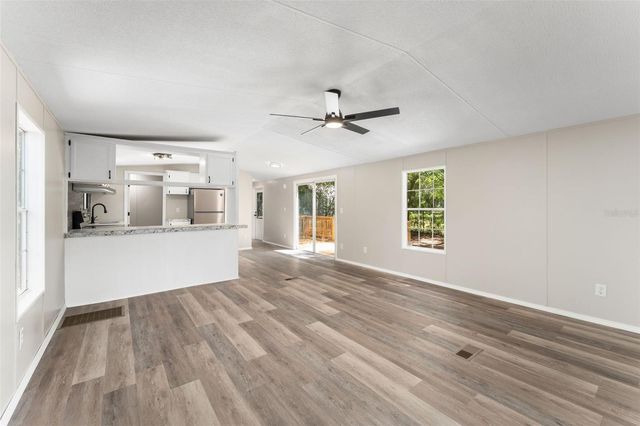 102 TREE FARM ROAD, Hawthorne, FL 32640