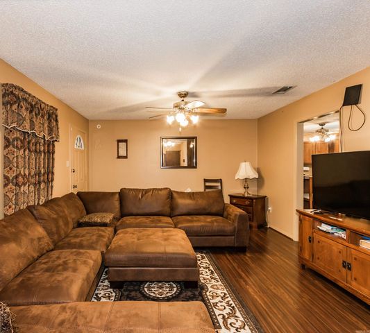 13 Sandlefoot Cv, North Little Rock, AR 72117