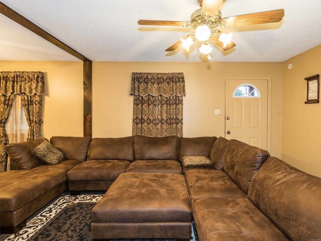 13 Sandlefoot Cv, North Little Rock, AR 72117