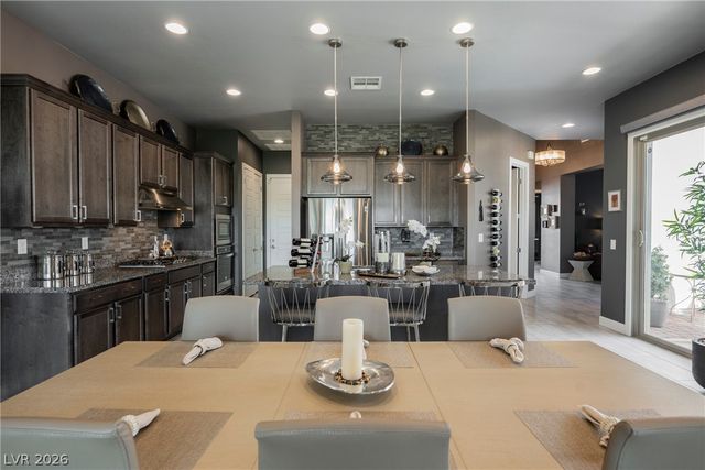8947 Golden Crow Avenue, Las Vegas, NV 89148
