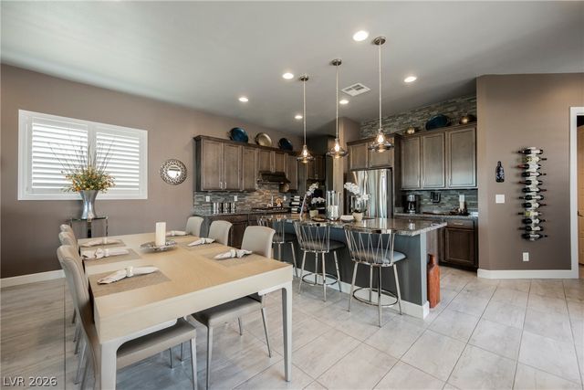 8947 Golden Crow Avenue, Las Vegas, NV 89148