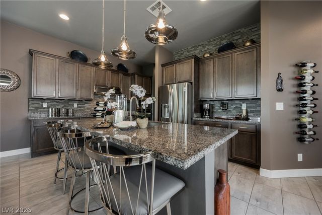 8947 Golden Crow Avenue, Las Vegas, NV 89148