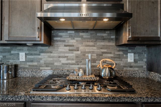 8947 Golden Crow Avenue, Las Vegas, NV 89148