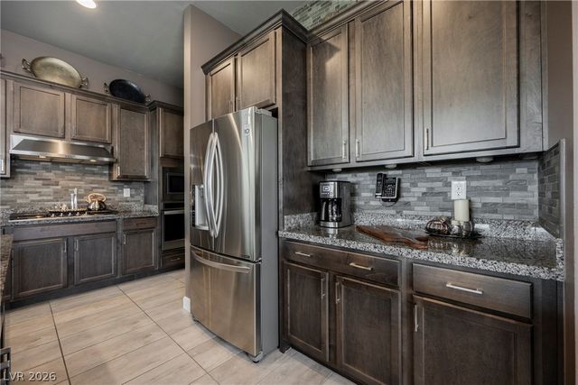 8947 Golden Crow Avenue, Las Vegas, NV 89148