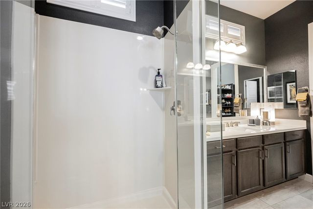 8947 Golden Crow Avenue, Las Vegas, NV 89148
