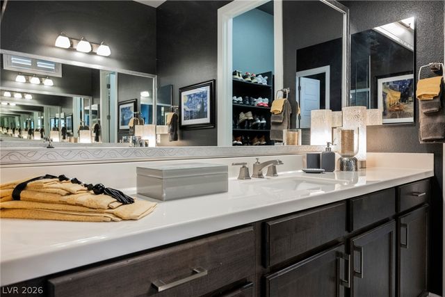 8947 Golden Crow Avenue, Las Vegas, NV 89148