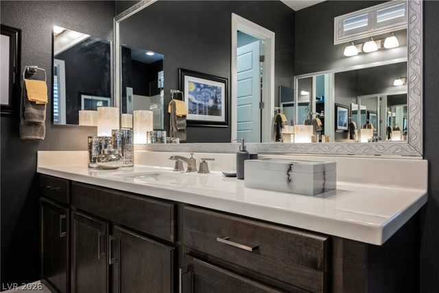 8947 Golden Crow Avenue, Las Vegas, NV 89148
