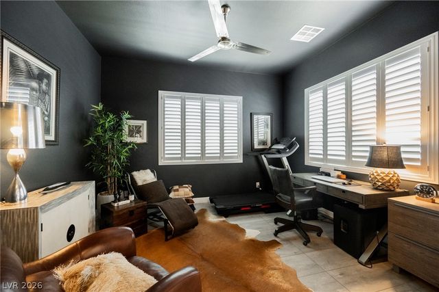 8947 Golden Crow Avenue, Las Vegas, NV 89148