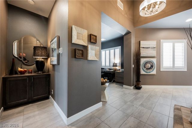 8947 Golden Crow Avenue, Las Vegas, NV 89148