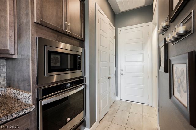 8947 Golden Crow Avenue, Las Vegas, NV 89148