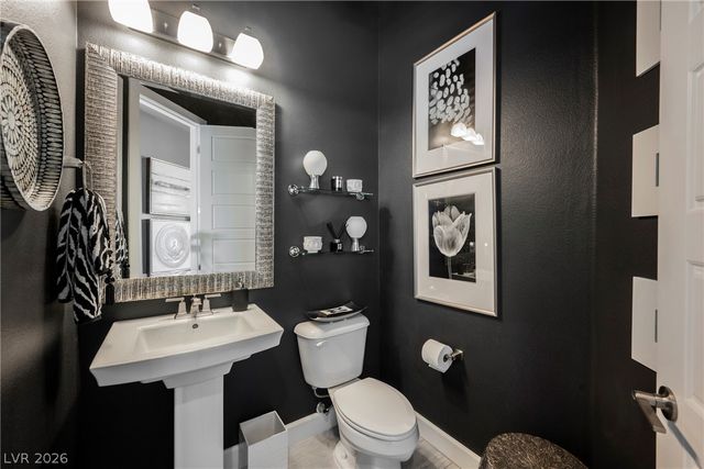 8947 Golden Crow Avenue, Las Vegas, NV 89148