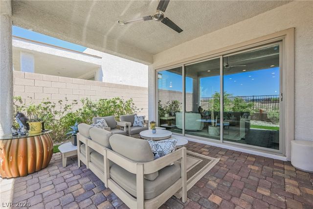 8947 Golden Crow Avenue, Las Vegas, NV 89148