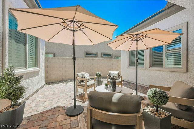 8947 Golden Crow Avenue, Las Vegas, NV 89148