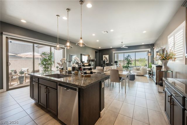 8947 Golden Crow Avenue, Las Vegas, NV 89148