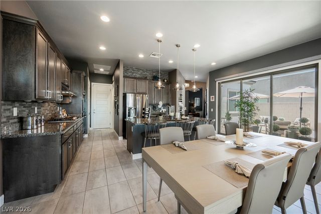 8947 Golden Crow Avenue, Las Vegas, NV 89148
